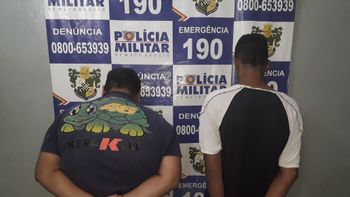 Dupla é presa pela PM com celular roubado