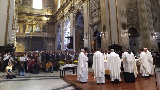 Basílica em Roma fica lotada na primeira missa para Santa Dulce