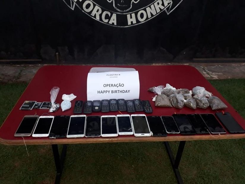 Operação de Natal apreende celulares e drogas na penitenciária da Mata Grande