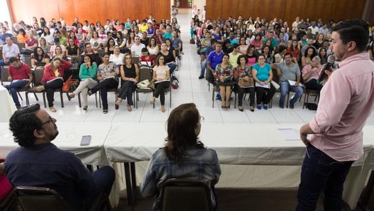 Professores passam por formação para atuar em escola de tempo integral