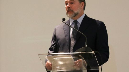 Toffoli diz que fake news já fazem parte do processo eleitoral no país