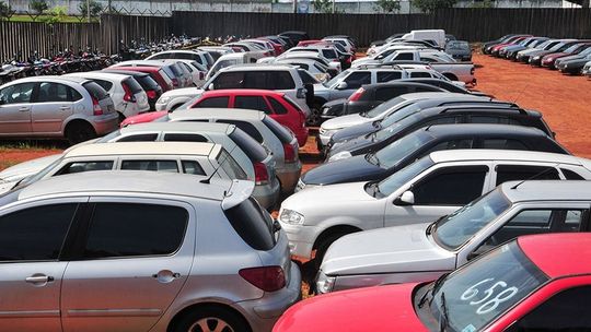 Veículos sem licenciamento podem deixar de ser removidos para o Detran