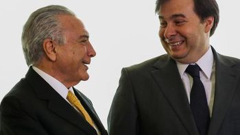 Maia admite dificuldade em obter votos para aprovação e não marca data