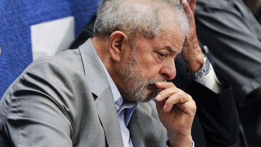 Termina prazo para Lula se apresentar à Polícia Federal