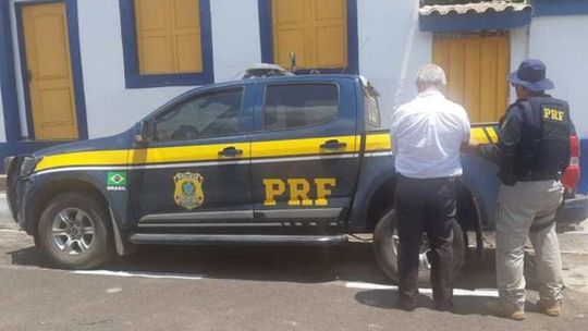 PRF prende idoso com mandado de prisão em aberto na BR 364