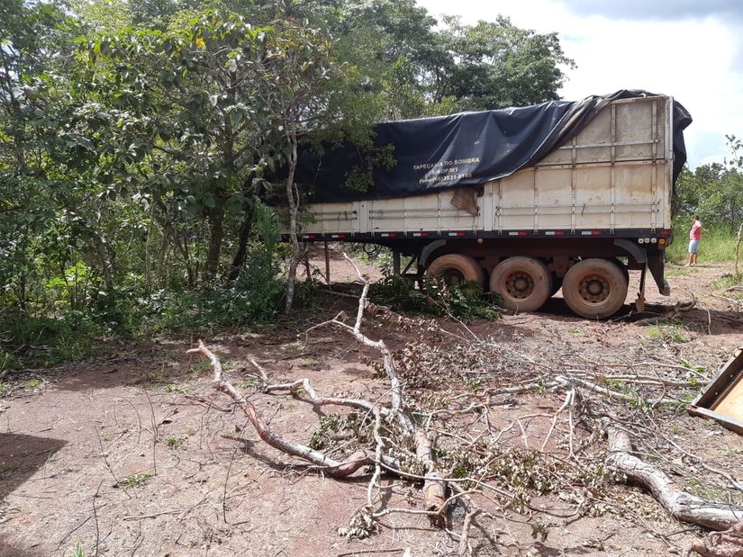 Forças de Segurança descobrem desmanche de caminhões na zona rural