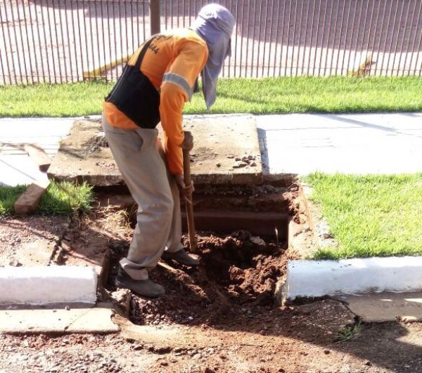 Coder inicia limpeza de bueiros em Rondonópolis