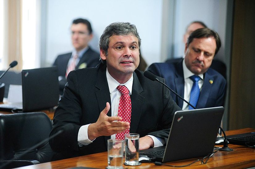 Projeto estende regra de reajuste do salário mínimo até 2023