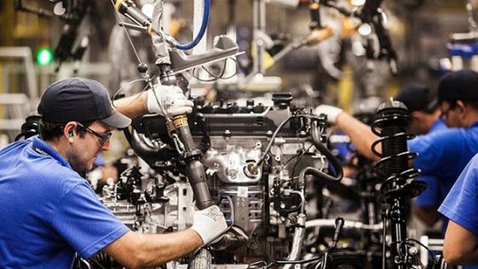 Queda da produção industrial ocorre em 6 dos 14 locais pesquisados, diz IBGE