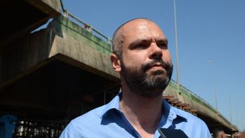 Covas passa por exame para identificar tumor no trato digestivo