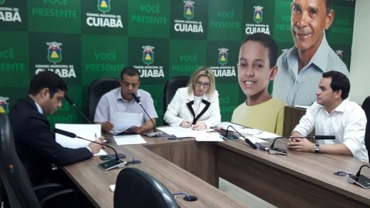 CCJR emite parecer favorável a projeto que trata sobre os vencimentos do prefeito