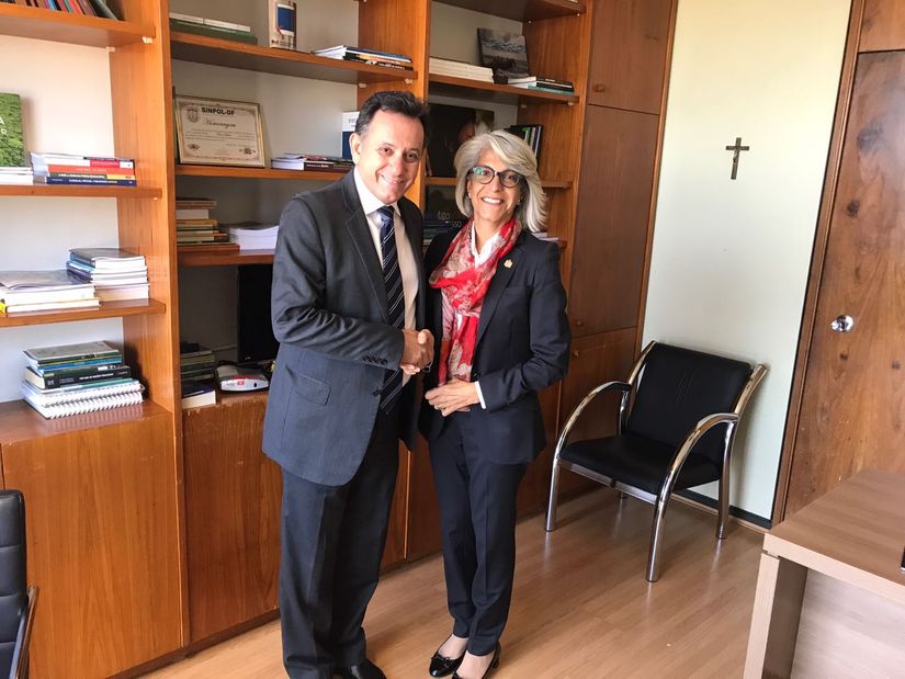 Nilson Leitão recebe embaixadora dos Emirados Árabes Unidos