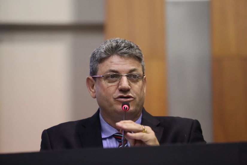 Deputado propõe parceria entre Sinfra e municípios para cuidar de pavimentação asfáltica