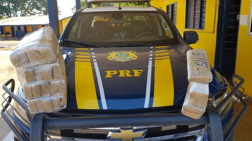 Menor é apreendido em operação conjunta com 20 kg de maconha
