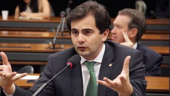 Na Justiça, Fábio Garcia retoma presidência do PSB