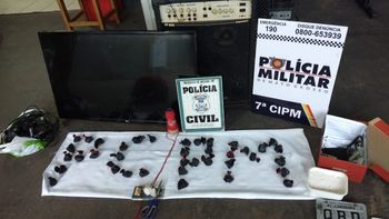 Ação conjunta flagra traficante com droga e objetos ilícitos
