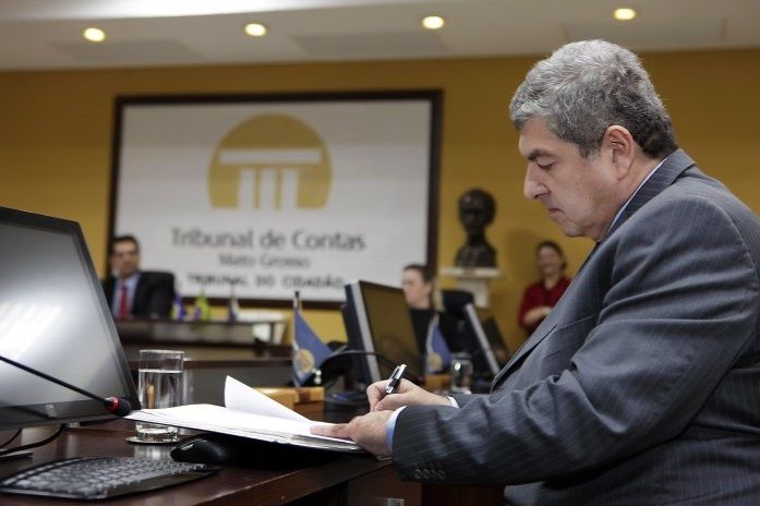 Guilherme Maluf cita gestores de Cuiabá sobre irregularidades no reajuste tarifário
