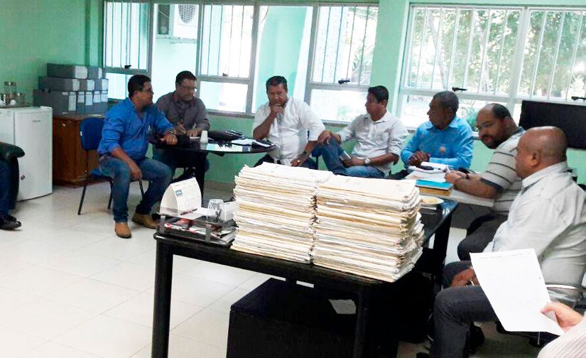 Equipe do deputado Barranco busca regularização fundiária junto ao Incra