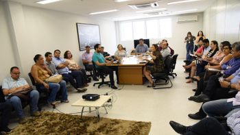 Prefeito e equipe técnica debatem últimos ajustes para entrega total do HMC