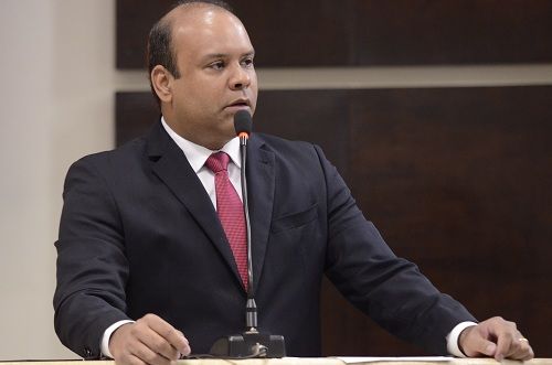 Na Câmara de Rondonópolis, sai Muniz e entra Reginaldo