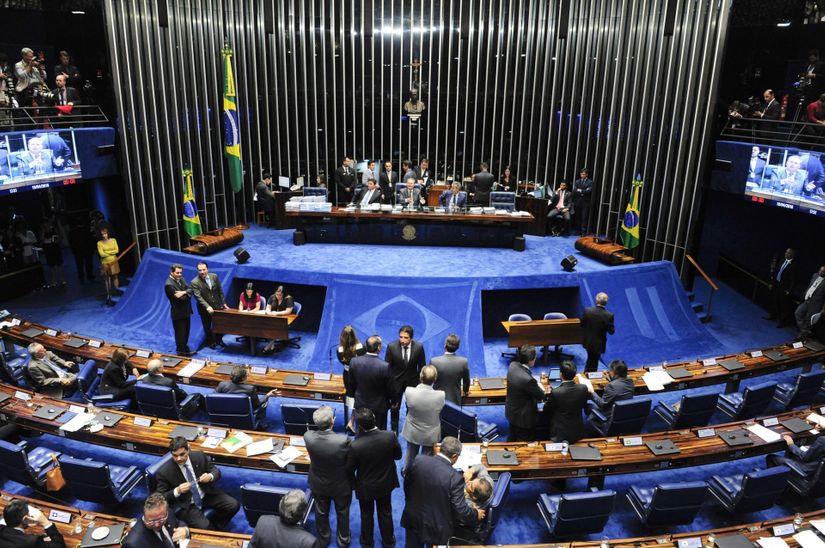PEC que facilita repasses para estados e municípios vai à quinta sessão de discussão