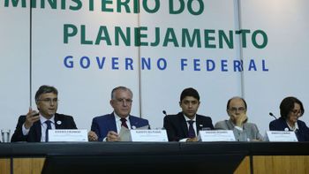 Após revisão, governo anuncia cancelamento de 422 mil benefícios sociais