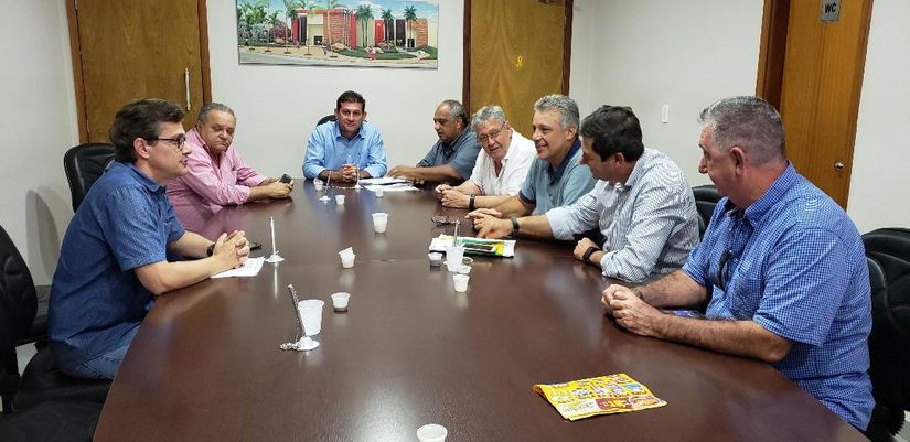 Procurador Fiscal da Prefeitura participa de Ordem do Dia para explicar projeto