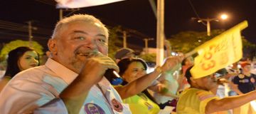 Jovens lançam na Avenida Lions movimento em prol a candidatura de Percival Muniz