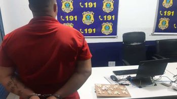 Passageiro de carro de aplicativo é detido com 87 porções de droga na BR 364