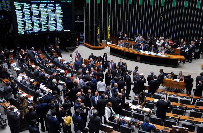 Deputados aprovam em Brasília projeto que convalida incentivos fiscais dos estados
