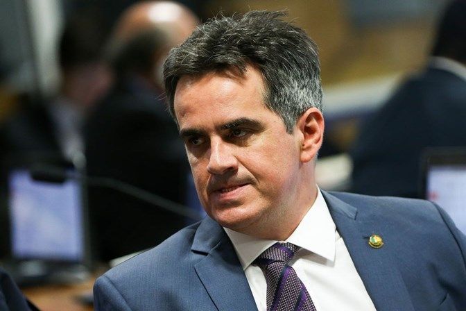 Polícia Federal conclui buscas em gabinetes de deputado e senador