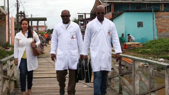 Justiça nega pedido para manter médicos cubanos no Brasil