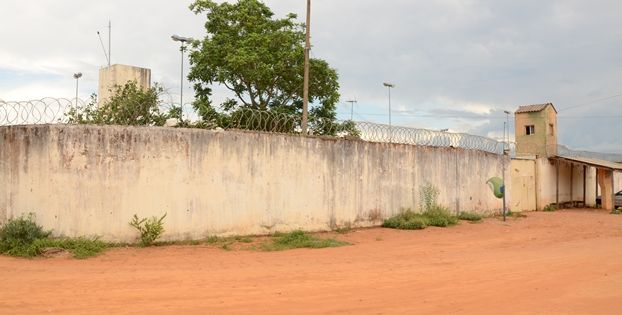 Mãe de bebê morta com sinais de maus tratos é espancada em cadeia de MT 