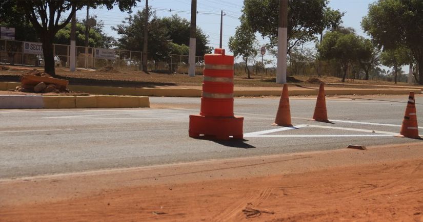 Setrat realiza sinalização da Avenida dos Estudantes
