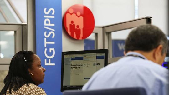 Prazo para saque do abono salarial do PIS/Pasep termina hoje