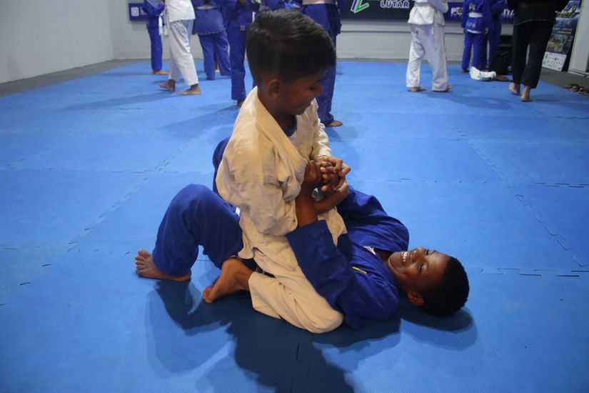 Projeto da PM oferece artes marciais para crianças