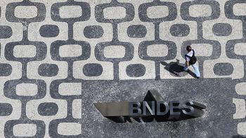 BNDES avalia venda de suas ações ordinárias na Petrobras