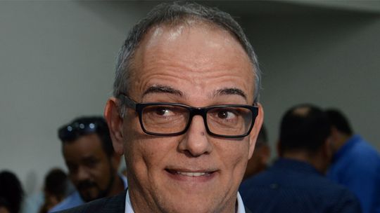 Pátio despreza vereadores e usa Unemat como palanque político