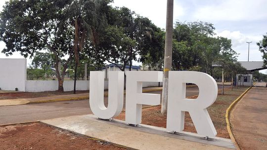 Enade mostra que universidades públicas continuam muito melhores que privadas
