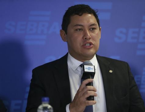 Interino deve permanecer no Ministério do Trabalho até março, diz líder