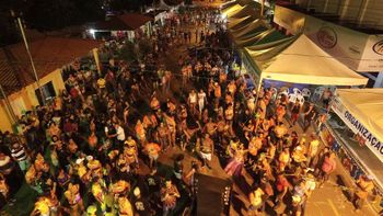 Mais de 3 mil pessoas marcaram presença na noite de abertura do carnaval de rua de Dom Aquino
