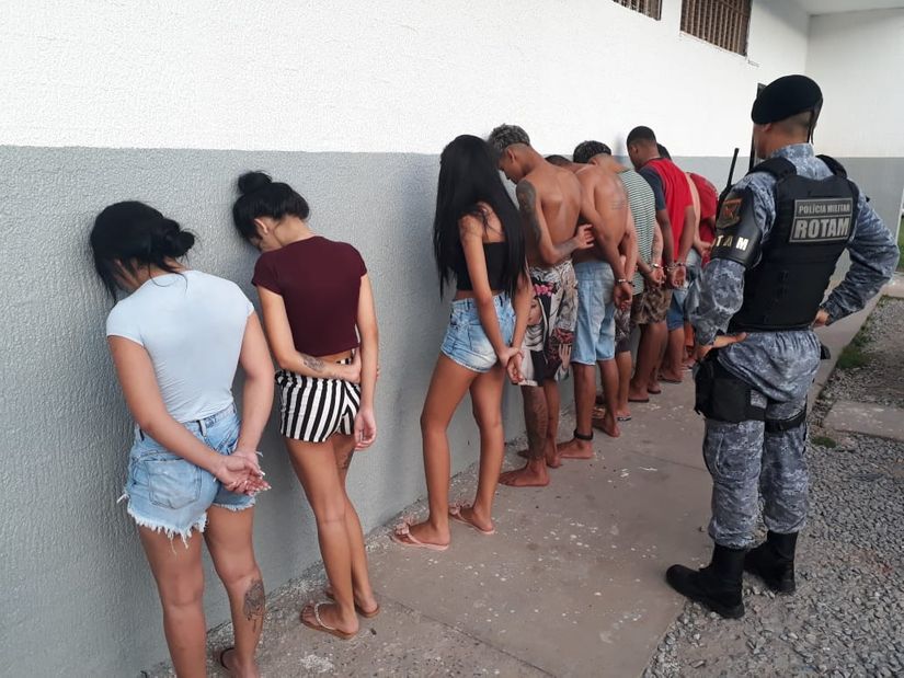 Rotam fecha festa de facção criminosa e prende nove na Capital 