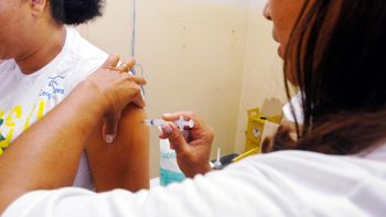  “Uma dose da vacina garante proteção permanente contra a febre amarela”, explica enfermeira