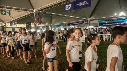 Equipe da Biblioteca Itinerante desenvolve atividades lúdicas e de leitura em Rondonópolis