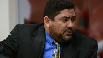 Pimentel larga a liderança do SD e deve arder na base