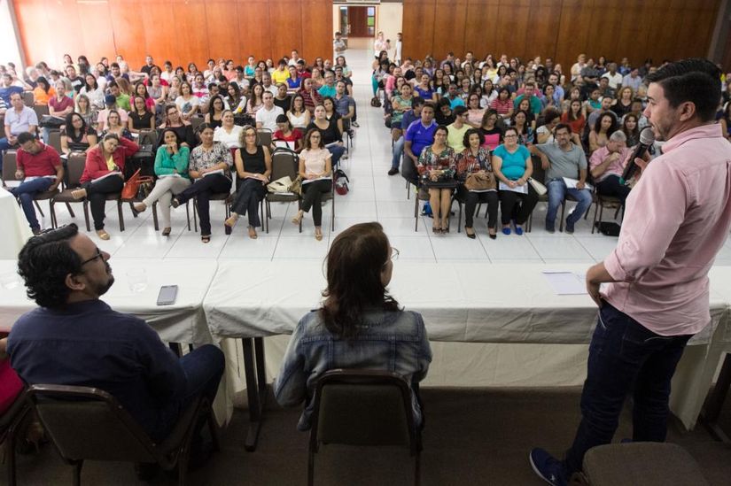 Professores passam por formação para atuar em escola de tempo integral