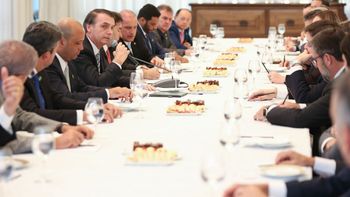 Bolsonaro e líderes debatem eventuais mudanças na reforma