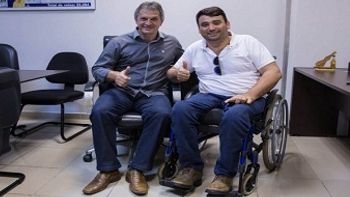 Cidade elege primeiro prefeito cadeirante da história