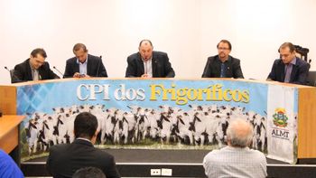 Membros da CPI dos Frigoríficos alertam pecuaristas sobre atraso na reestruturação da JBS