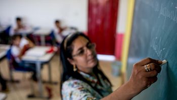 Estado lança programa de Alfabetização de jovens e adultos